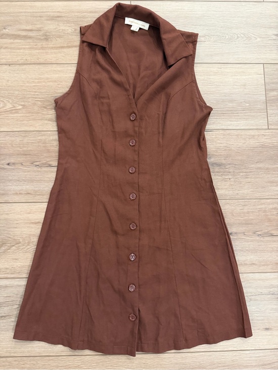 Monteau Dresses & Skirts - Monteau Sleeveless Button-Front Chestnut Brown Dress